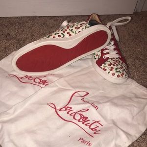 CHRISTIAN LOUBOUTIN SNEAKER SZ. 38